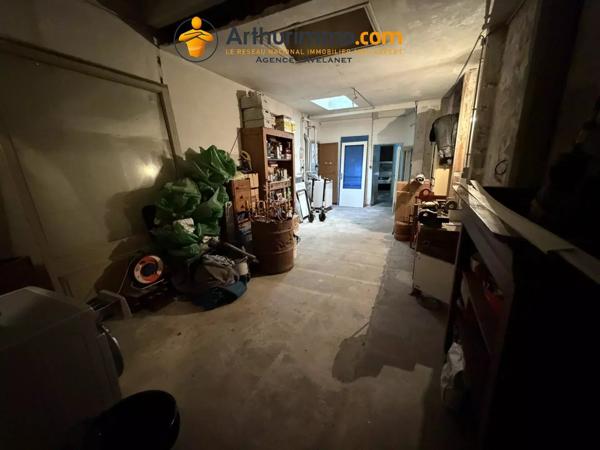 Vente                                                      Maison de ville
                        
                     5 pièces                      207 m2                     à Lavelanet