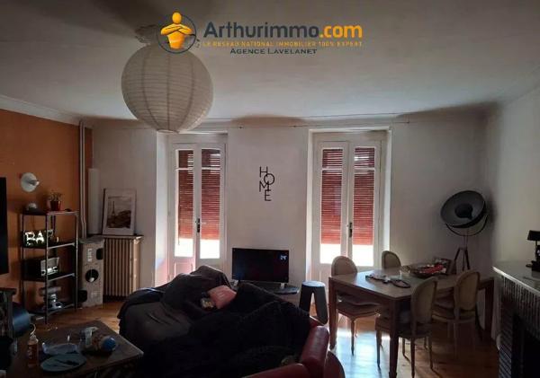 Vente                                                      Maison de ville
                        
                     5 pièces                      207 m2                     à Lavelanet