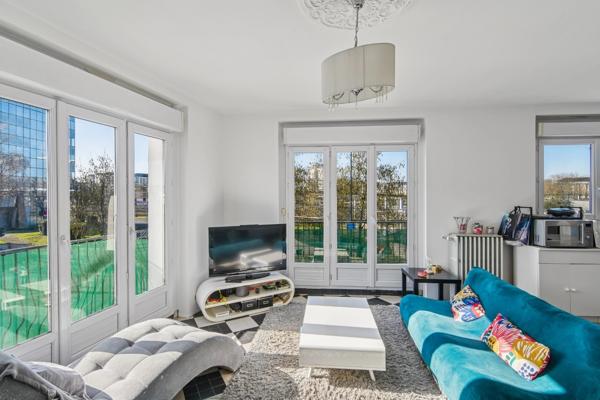 37000 - TOURS - APPARTEMENT T4 - 3 CHAMBRES - 87 M² - BALCON - LUMINEUX - GARE À 10 MIN À PIED
