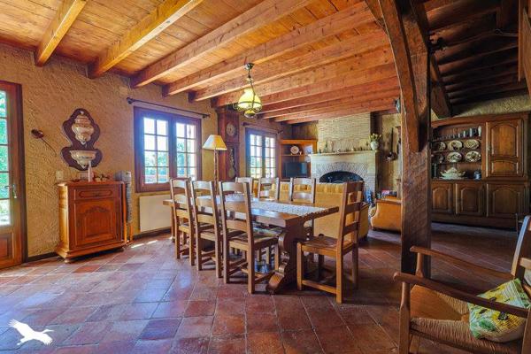 Maison à vendre 220 920 € Saint-Pierre-d'Eyraud 5 p 114 m² DPE F