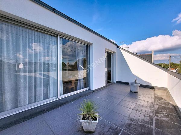 Nantes Jonelière : En vente ! Maison de 165m2, 5 chambres, vie de plain pied, grenier aménageable. Jardin clos + 300 m² !