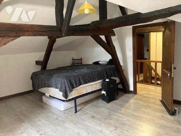 Secteur MARCIAC, corps de ferme en L restauré sur un terrain de 4800m² arboré.