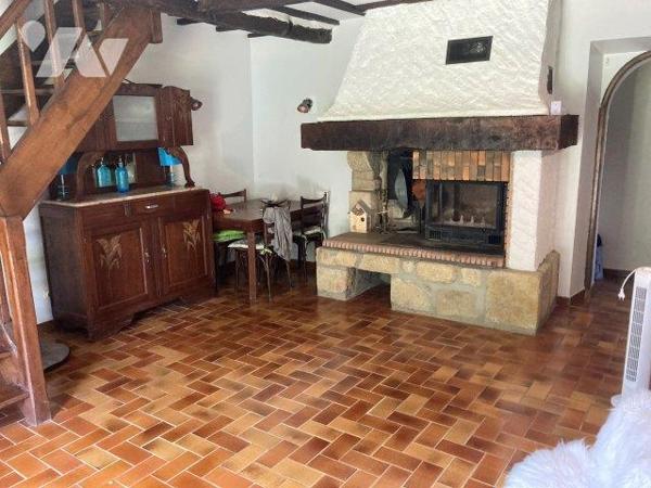 Secteur MARCIAC, corps de ferme en L restauré sur un terrain de 4800m² arboré.