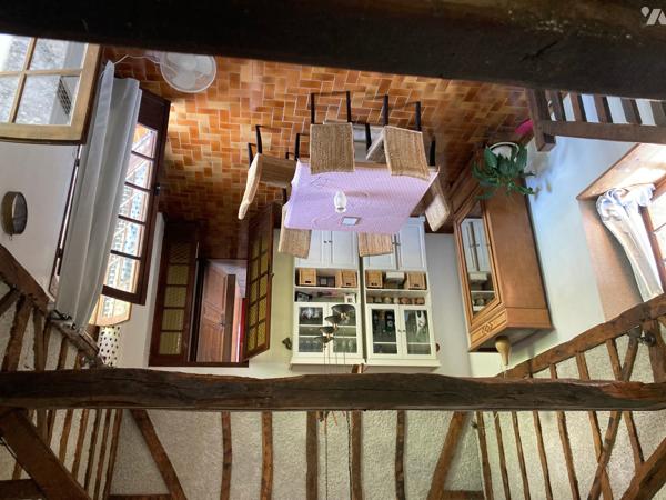 Secteur MARCIAC, corps de ferme en L restauré sur un terrain de 4800m² arboré.