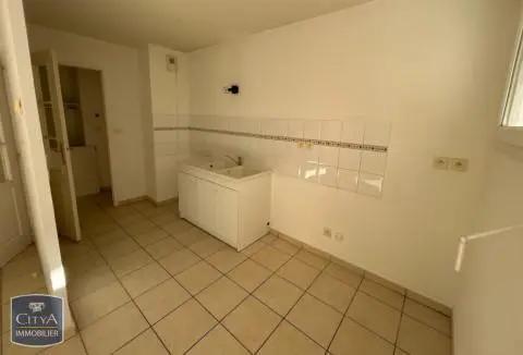 Appartement à louer 4 pièces 75m²