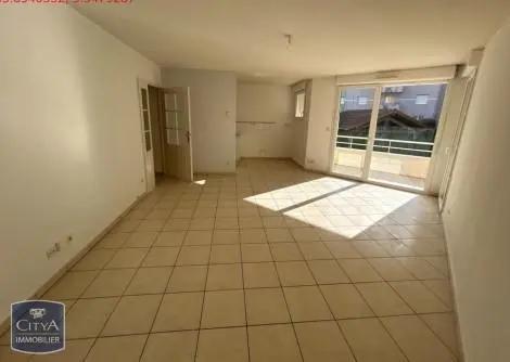 Appartement à louer 4 pièces 75m²
