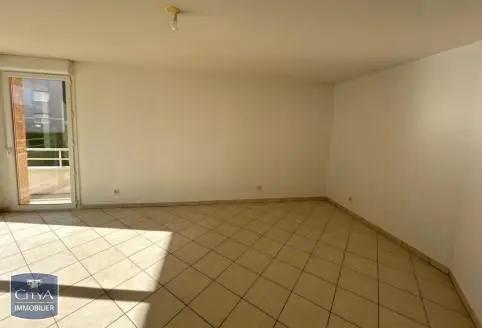 Appartement à louer 4 pièces 75m²