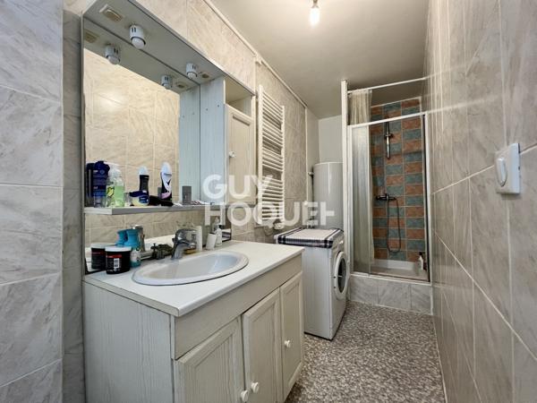 PROCHE LA CHAPELLE ROYALE