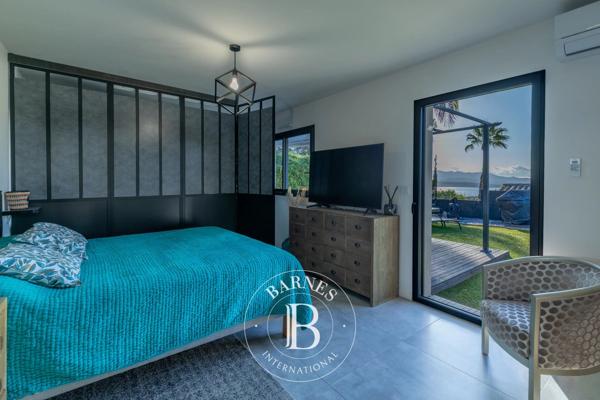 Sanary-sur-Mer, Appartement 4 Chambres -  122 m² à vendre