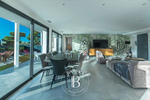 Sanary-sur-Mer, Appartement 4 Chambres -  122 m² à vendre
