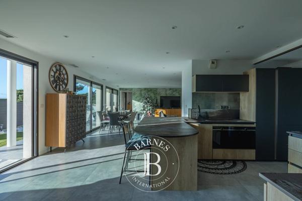 Sanary-sur-Mer, Appartement 4 Chambres -  122 m² à vendre