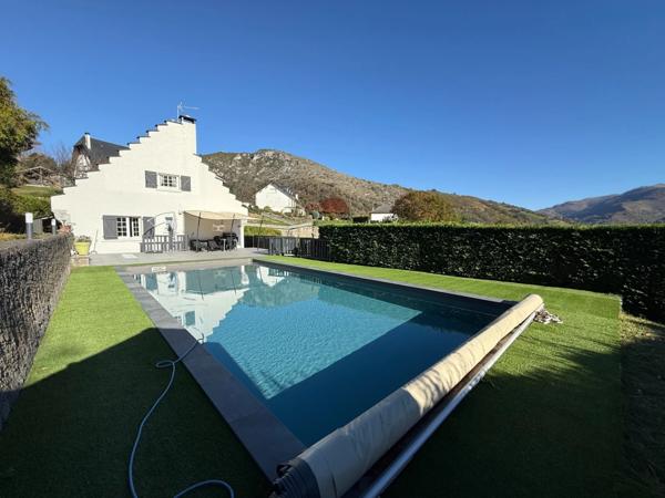 SUPERBE VILLA EN POSITION DOMINANTE