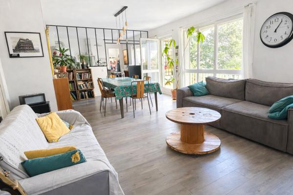 Appartement familial 5 pièces avec stationnement et 4 chambres