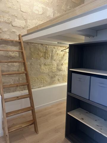 Appartement
                                                                                                                                                                                                                                                                                                                        1 pièce(s)                                                                                                                                                                                                                                                                                                                              32  m²