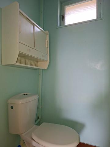 Maison de village à réfraichir, 5 min écoles college, péage, et gare Sncf, 35 min le Mans, 15 min ALENCON avec  jardinet