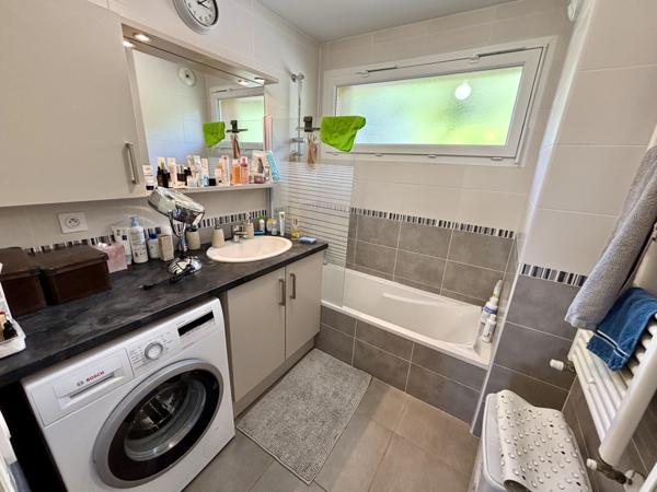 T3 - CLUSES SECTEUR PONTHIOR + GARAGE + PLACE DE PARKING