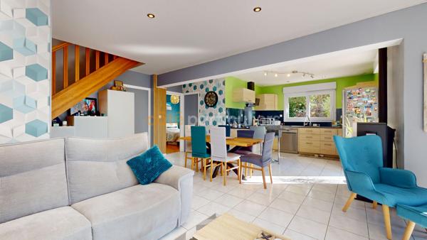 Vente
                Maison85 m² - 5 Pièces -
                    COUTANCES (50200)