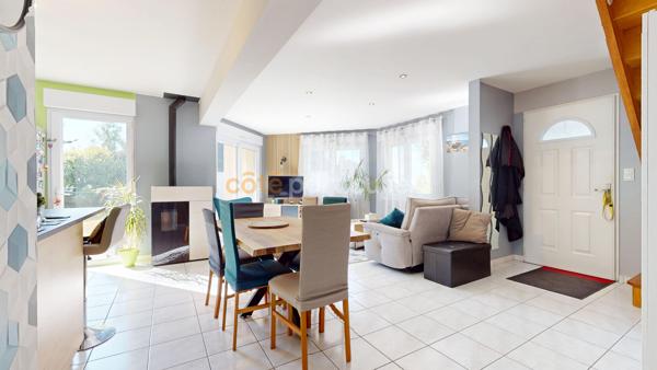 Vente
                Maison85 m² - 5 Pièces -
                    COUTANCES (50200)