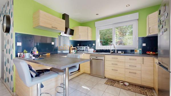 Vente
                Maison85 m² - 5 Pièces -
                    COUTANCES (50200)