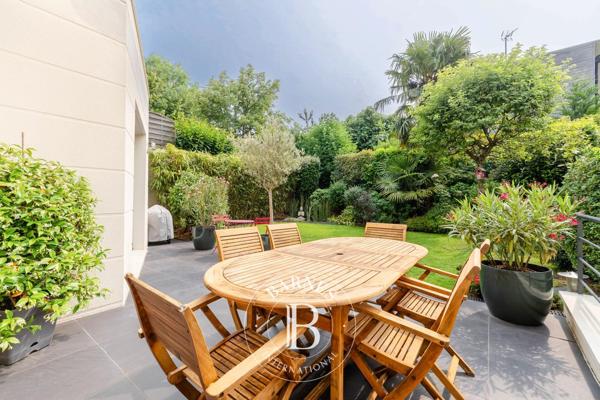 Clamart, Maison 5 Chambres -  225 m² à vendre