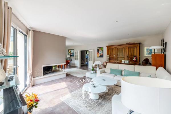 Clamart, Maison 5 Chambres -  225 m² à vendre