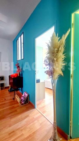 T3 cosy, en ville mais au calme, un dernier étage avec loggia ou balcon