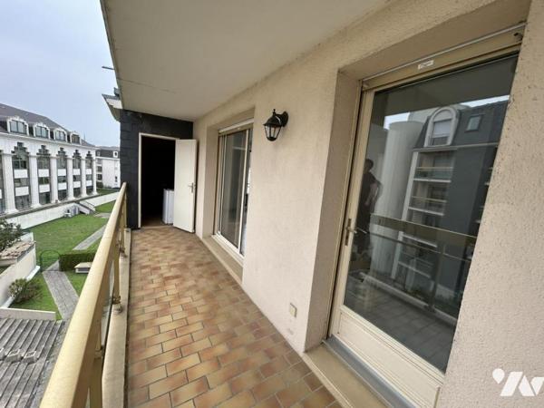 ORLEANS-RUE TUDELLE / Appart deux pièces avec balcon