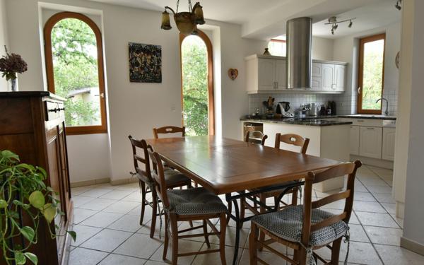 Maison à vendre    5 pièces •  Saint-Maurice-de-Beynost