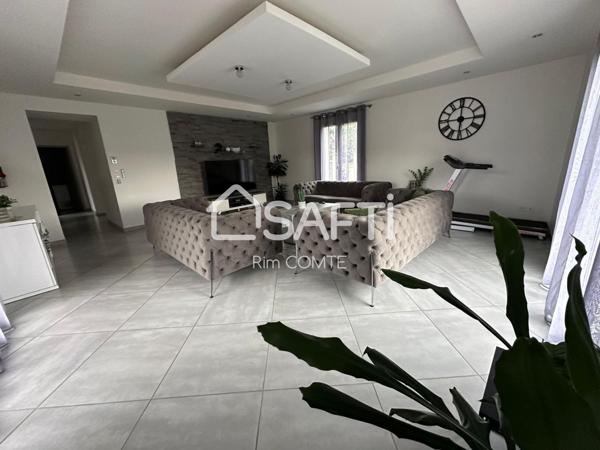 Maison Familiale à Étage – 130 m² Habitable sur un Superbe Terrain de 826 m²