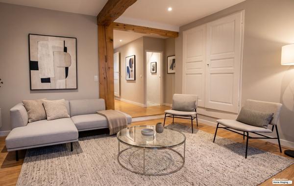 Embrun centre maison 76 m² sur 3 niveaux avec grande cave aménageable et terrasse
