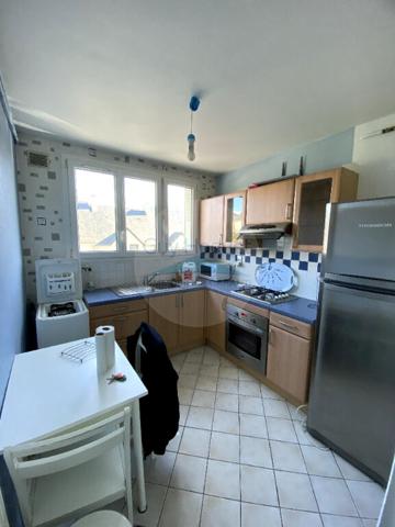 Appartement Maladrerie 1 pièce 27 m²  balcon et parking