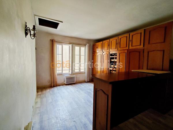 Vente
                Appartement25 m² - 1 Pièce -
                    LA ROCHELLE (17000)