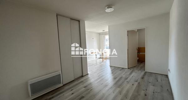 Location Studio 31.96 m² - Pau 64000