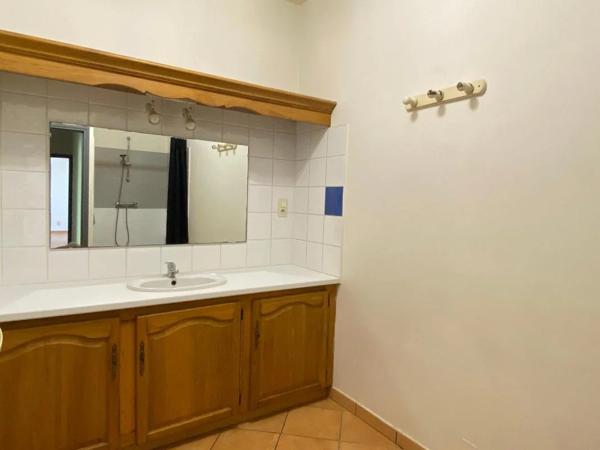 Appartement à louer à Villeneuve-de-Berg (07170)
