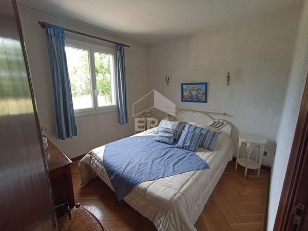 Maison Taradeau 8 pièce(s) / deux habitations