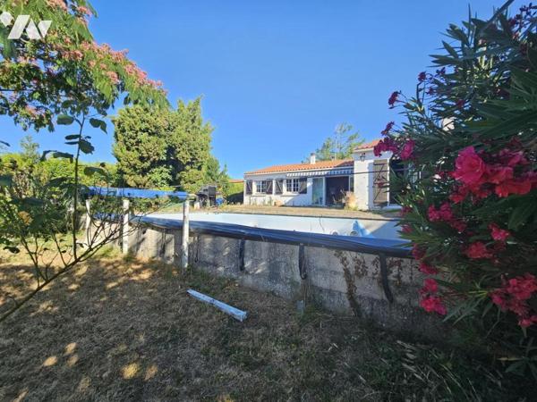 Maison à rénover avec piscine