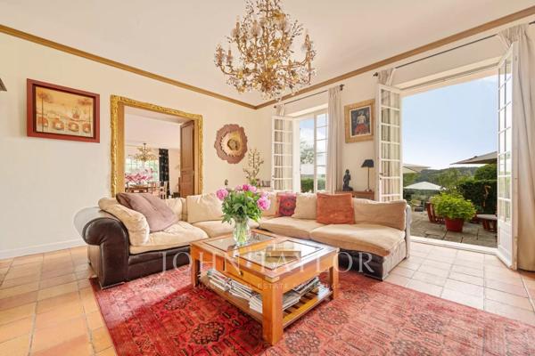 Bastide du XIXᵉ siècle avec maison d’amis, piscine et 1,3 hectare – Vue Sainte-Victoire, Aix-en-Provence