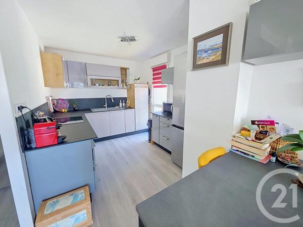 Appartement F4 à vendre  4 pièces - 92,42 m 2   PLOEMEUR  - 56
