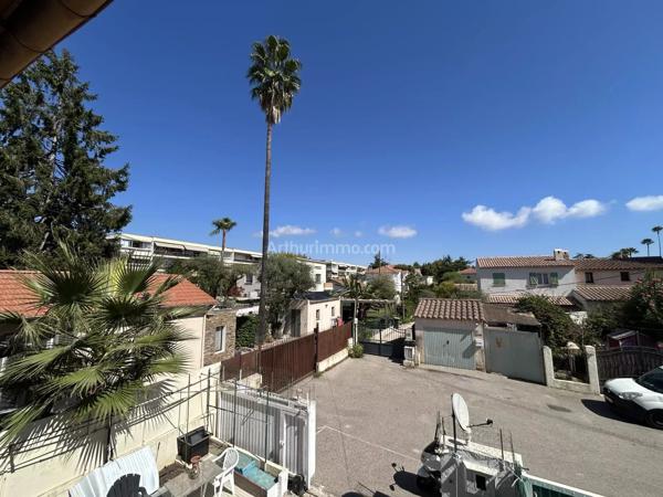 Vente                                                      Villa
                        
                     4 pièces                      98 m2                     à Golfe-Juan