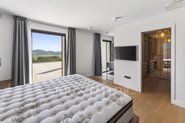 La Cadière-d’Azur – Villa contemporaine avec vue mer panoramique, piscine et espace bien-être