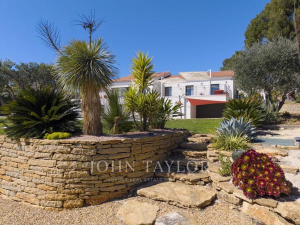 La Cadière-d’Azur – Villa contemporaine avec vue mer panoramique, piscine et espace bien-être