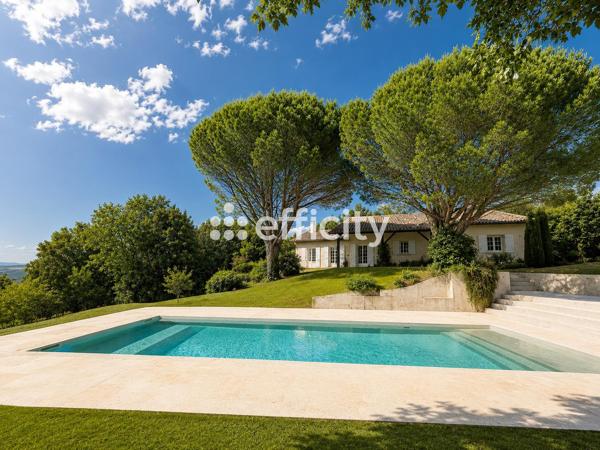 Maison
         5 pièces
        - 139 m² 520 000 € *