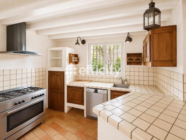 Maison
         5 pièces
        - 139 m² 520 000 € *
