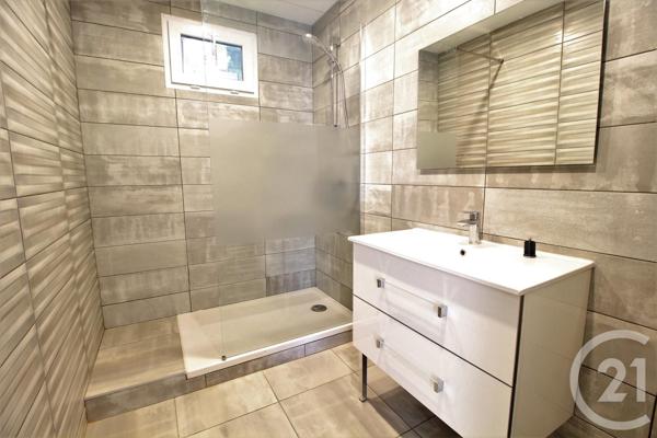 Appartement F3 à vendre  3 pièces - 65,56 m2 MONTLUEL - 01