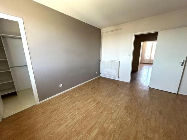 Appartement à vendre 2 pièces 45m² Clermont-Ferrand (63000)