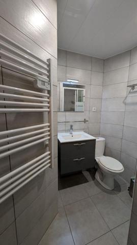 Brive Hyper Centre Apt Type 2 pièces 34m2 - CALME et VUE SUR LES TOITS