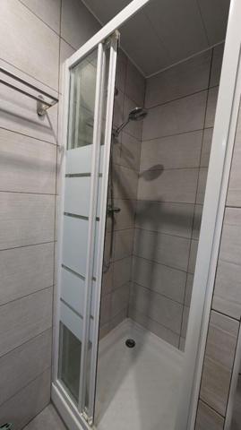 Brive Hyper Centre Apt Type 2 pièces 34m2 - CALME et VUE SUR LES TOITS