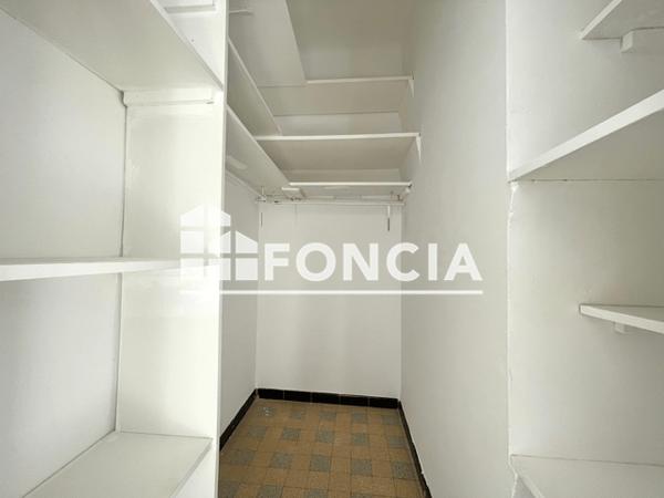 Location Appartement 2 pièces 35.55 m² - 5 RUE HELENE BOUCHER Toulon 83000