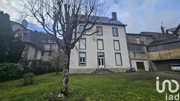 Building for sale 265 m² Vic-sur-Cère