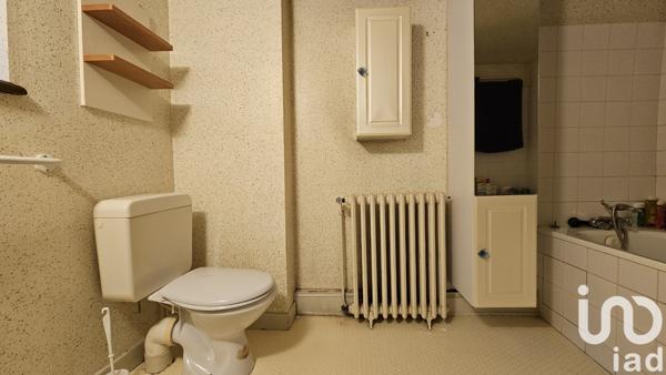 Building for sale 265 m² Vic-sur-Cère